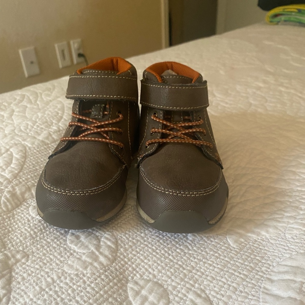 Toddler shoes. Size 9.